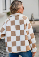 Load image into Gallery viewer, Checkered Snap Down Long Sleeve Teddy Jacket
