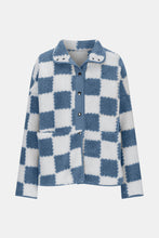 Load image into Gallery viewer, Checkered Snap Down Long Sleeve Teddy Jacket
