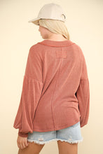 Load image into Gallery viewer, VERY J Two Tone Ribbed V-Neck Exposed Seam Top
