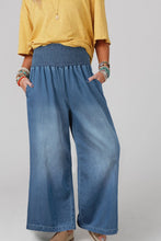 Load image into Gallery viewer, Smocked Wide Leg Jeans
