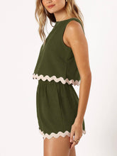 Load image into Gallery viewer, Contrast Trim Round Neck Top and Shorts Set
