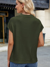 Load image into Gallery viewer, Exposed Seam Round Neck Short Sleeve Sweater
