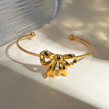 Load image into Gallery viewer, 18K Gold-Plated Stainless Steel Bow Bracelet
