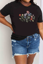 Load image into Gallery viewer, Simply Love Flower Graphic Cotton Tee

