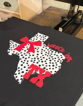 Load image into Gallery viewer, Xl in Texas/ med on double sided $18
