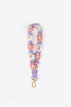 Load image into Gallery viewer, Assorted 4-Piece Macrame Flower Keychain
