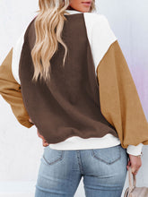 Load image into Gallery viewer, Color Block Exposed Seam Sweatshirt
