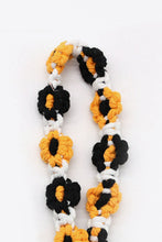 Load image into Gallery viewer, Assorted 4-Piece Macrame Flower Keychain
