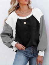 Load image into Gallery viewer, Color Block Exposed Seam Sweatshirt
