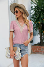 Load image into Gallery viewer, Contrast V-Neck Puff Sleeve Top
