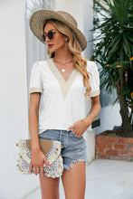 Load image into Gallery viewer, Contrast V-Neck Puff Sleeve Top
