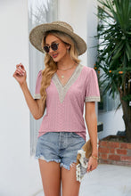 Load image into Gallery viewer, Contrast V-Neck Puff Sleeve Top
