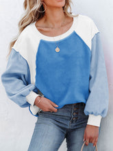 Load image into Gallery viewer, Color Block Exposed Seam Sweatshirt
